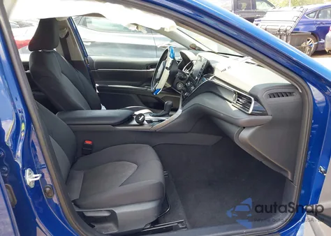 2024 Toyota Camry Le z USA, uszkodzony, nr VIN 4T1C11AKXRU192996